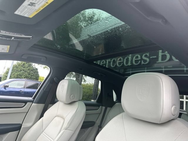 Used 2021 Porsche Cayenne AWD/4WD image 19