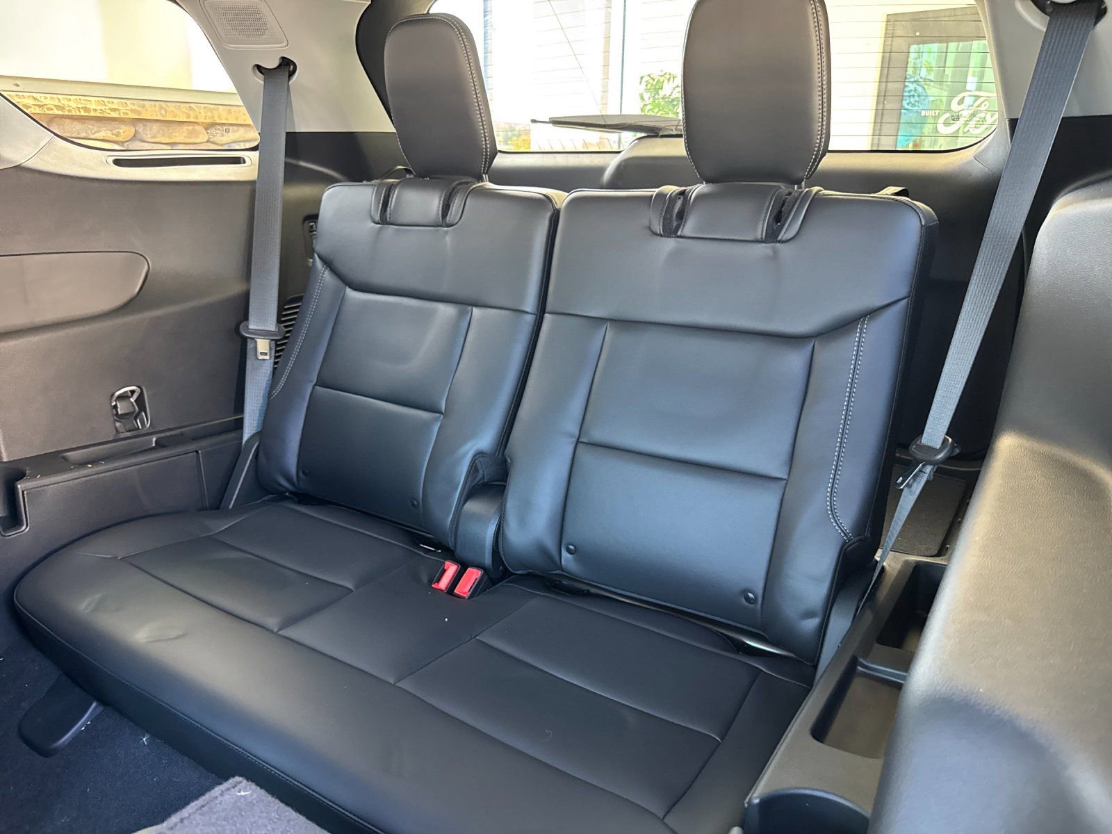 Used 2024 Ford Explorer XLT w/ Equipment Group 202A image 17