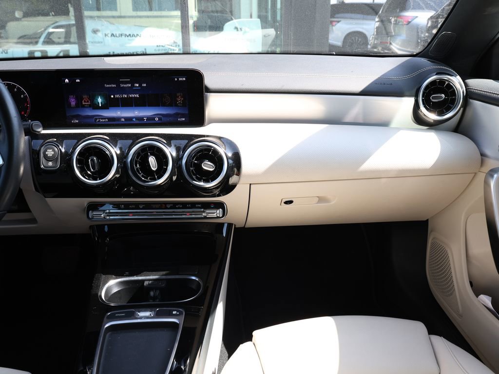 Used 2025 Mercedes-Benz CLA 250 image 23