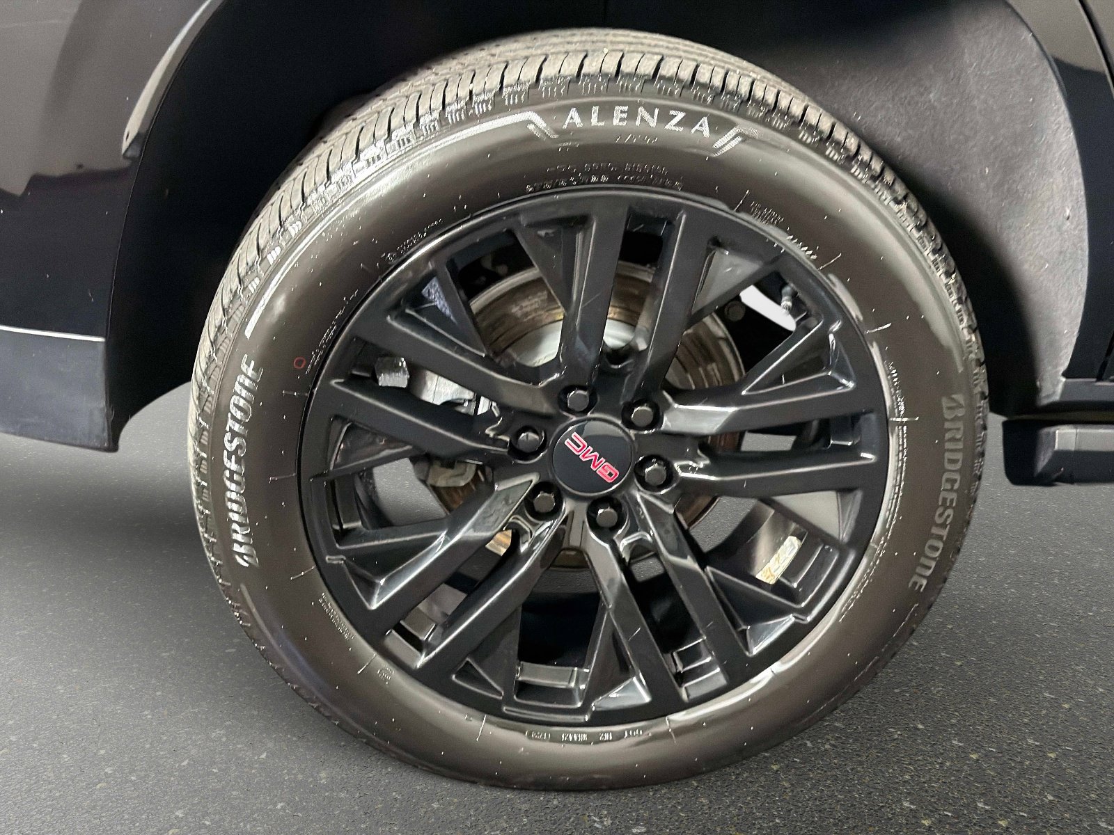 Used 2024 GMC Yukon Denali AWD/4WD image 18