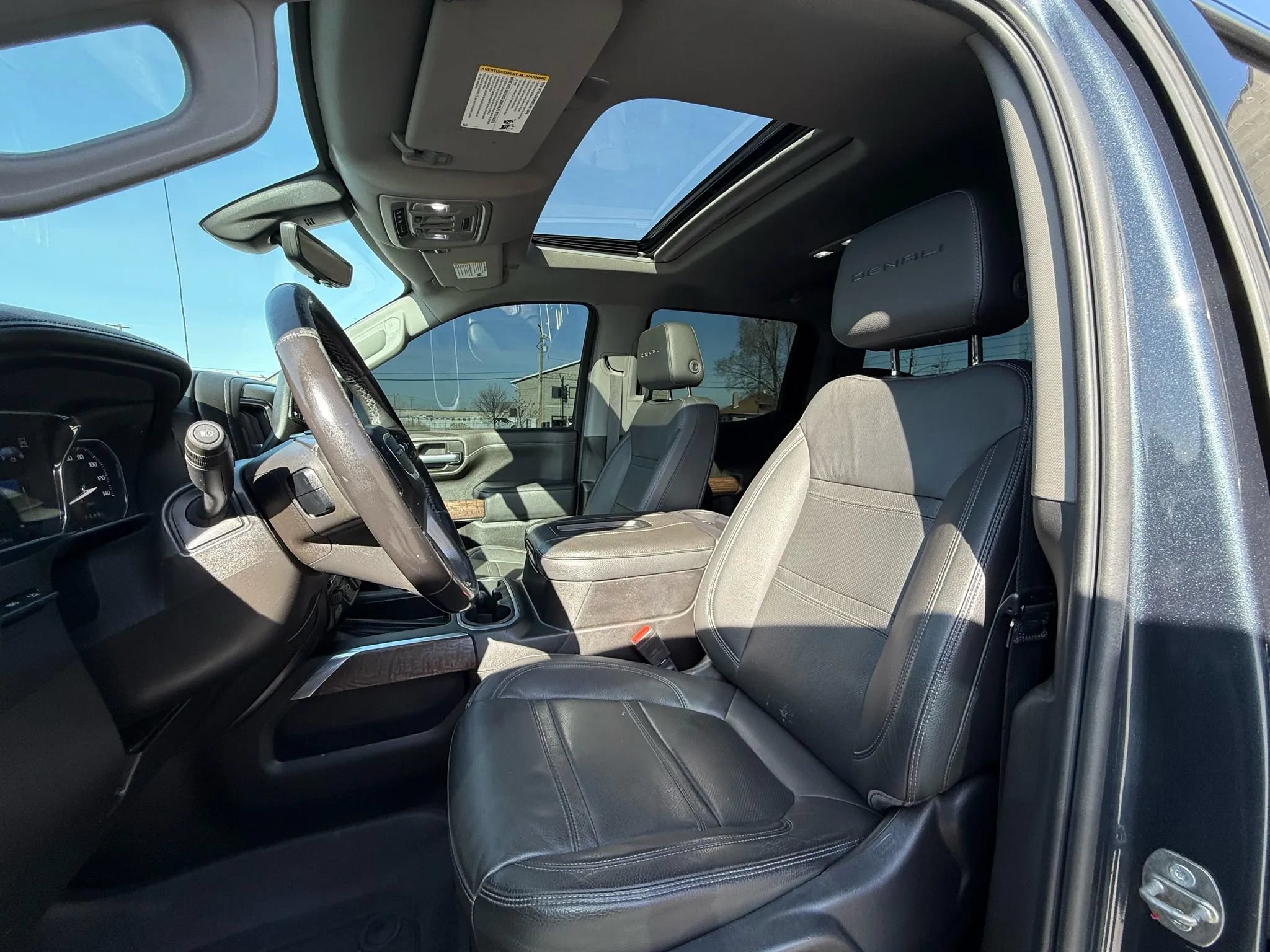 Used 2021 GMC Sierra 1500 Denali w/ Denali Ultimate Package AWD/4WD image 11
