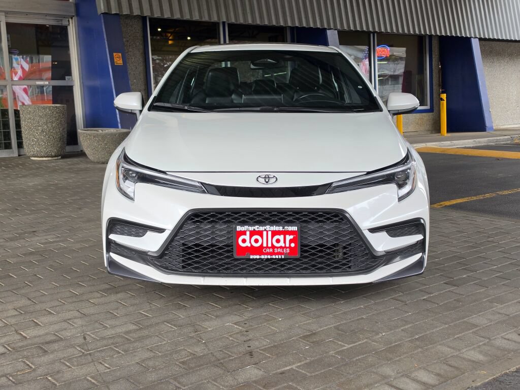 Used 2024 Toyota Corolla XSE FWD image 2