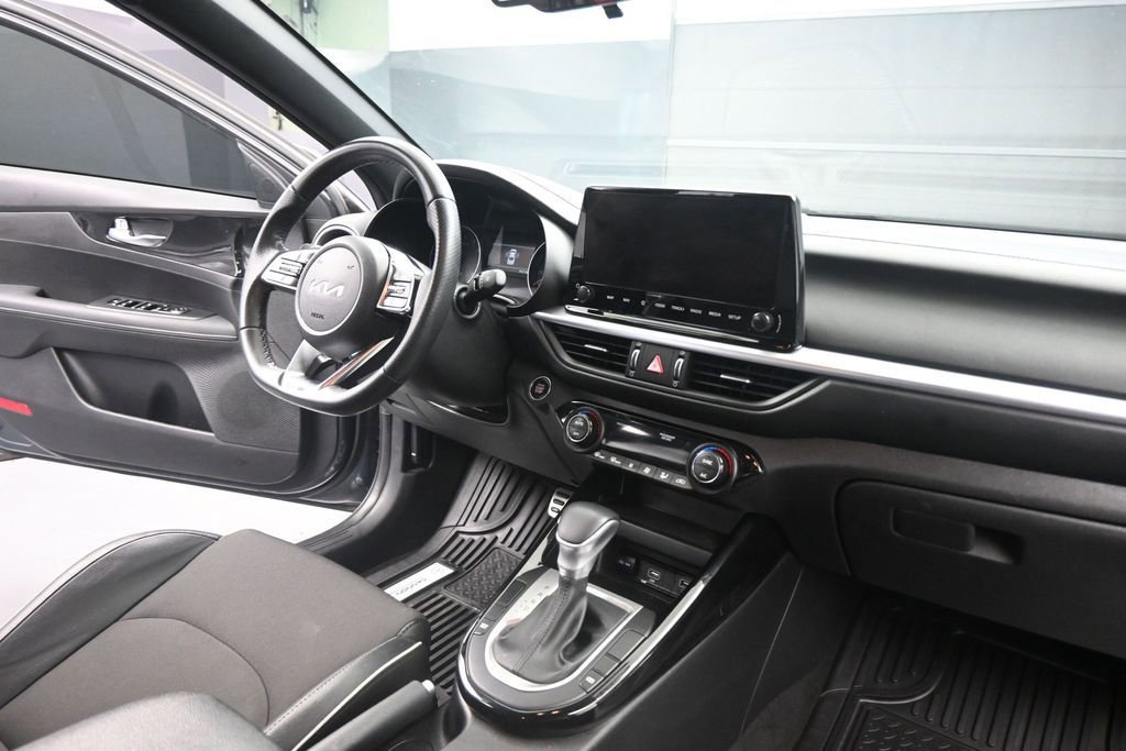 Used 2023 Kia Forte GT-Line FWD image 19