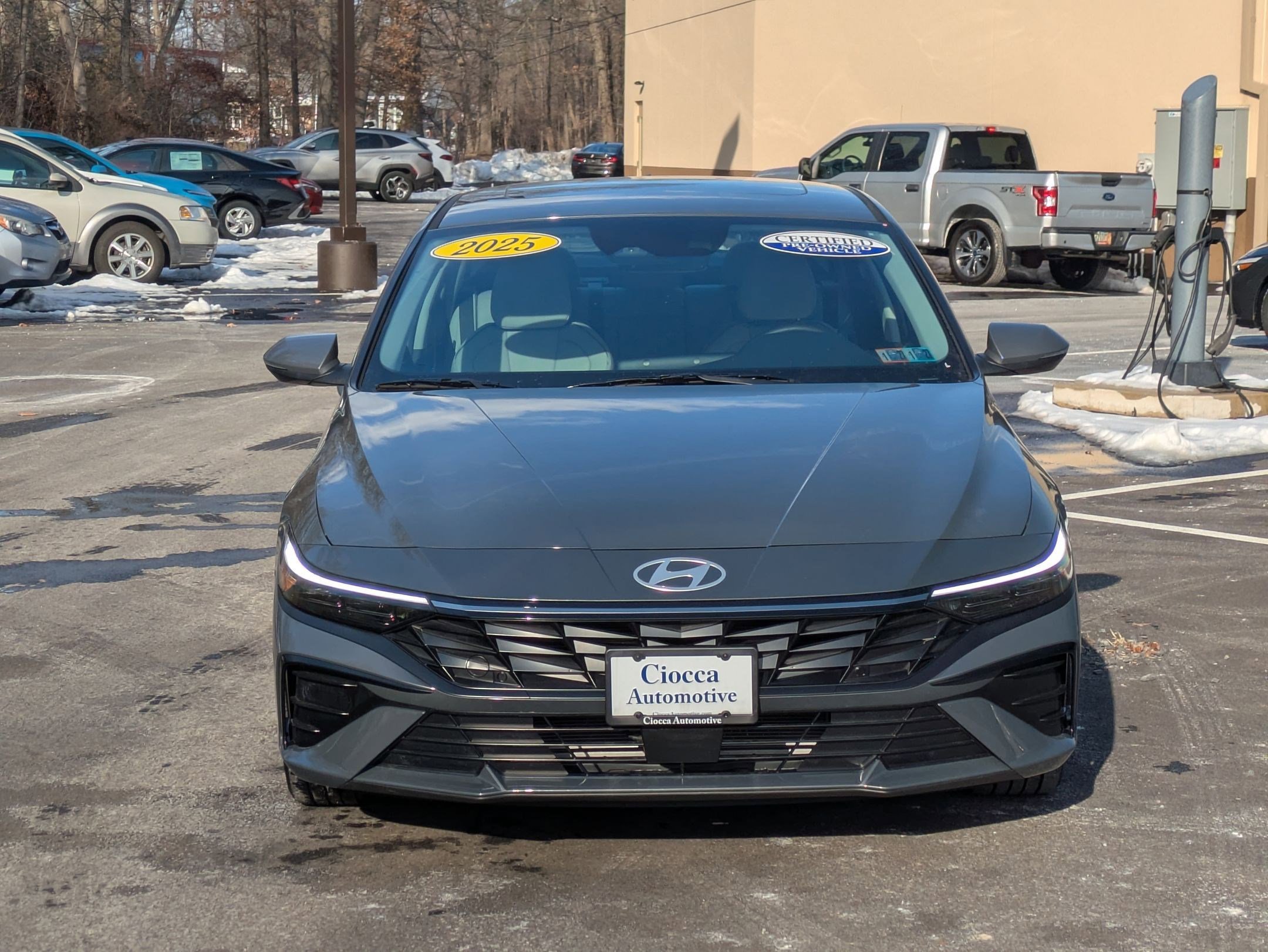 Certified 2025 Hyundai Elantra Limited image 2