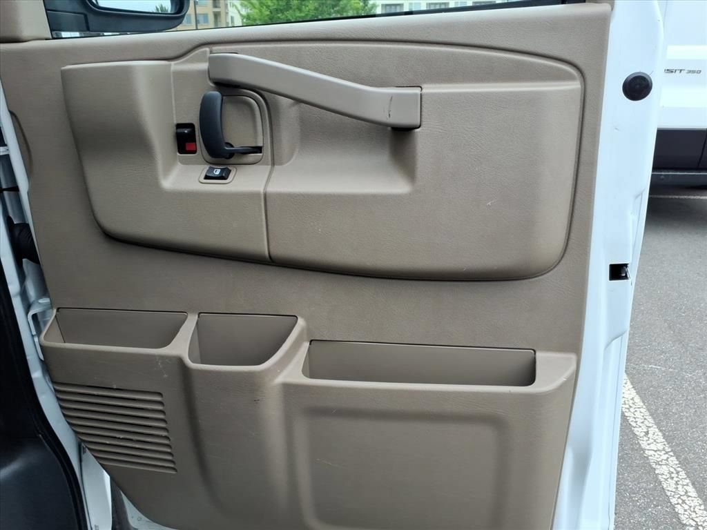 Certified 2023 GMC Savana 2500 w/ Driver Convenience Package RWD image 32