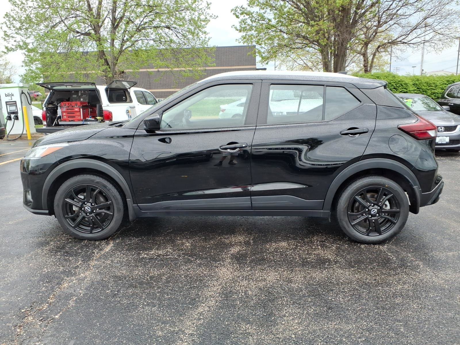 Used 2023 Nissan Kicks SV image 5