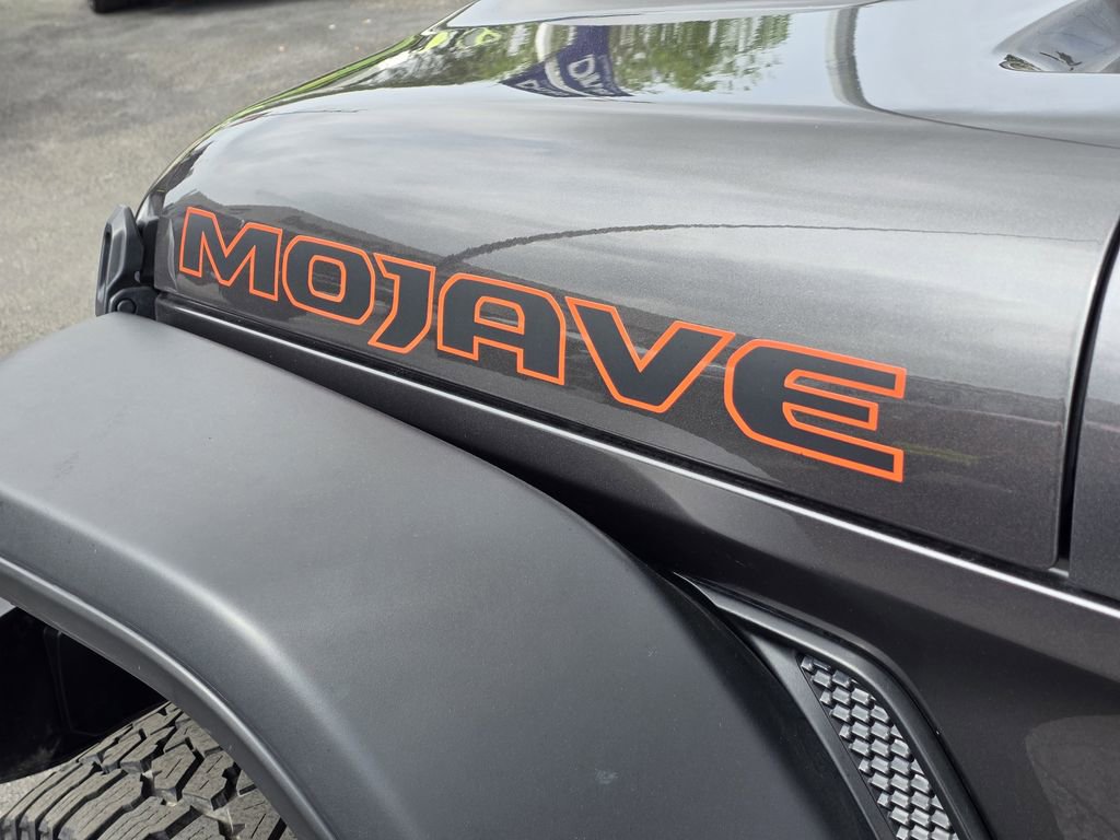 Used 2024 Jeep Gladiator Mojave w/ Convenience Group image 9