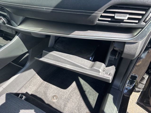 Used 2023 Nissan Rogue SV image 39