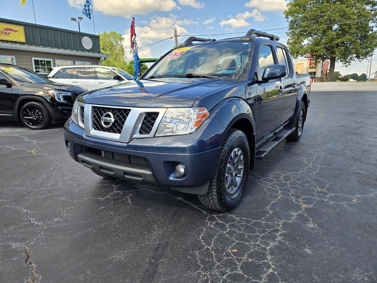 Used 2017 Nissan Frontier PRO-4X w/ Pro-4x Luxury Package AWD/4WD image 2