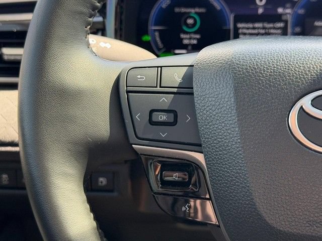 Certified 2025 Toyota Camry XLE FWD image 17