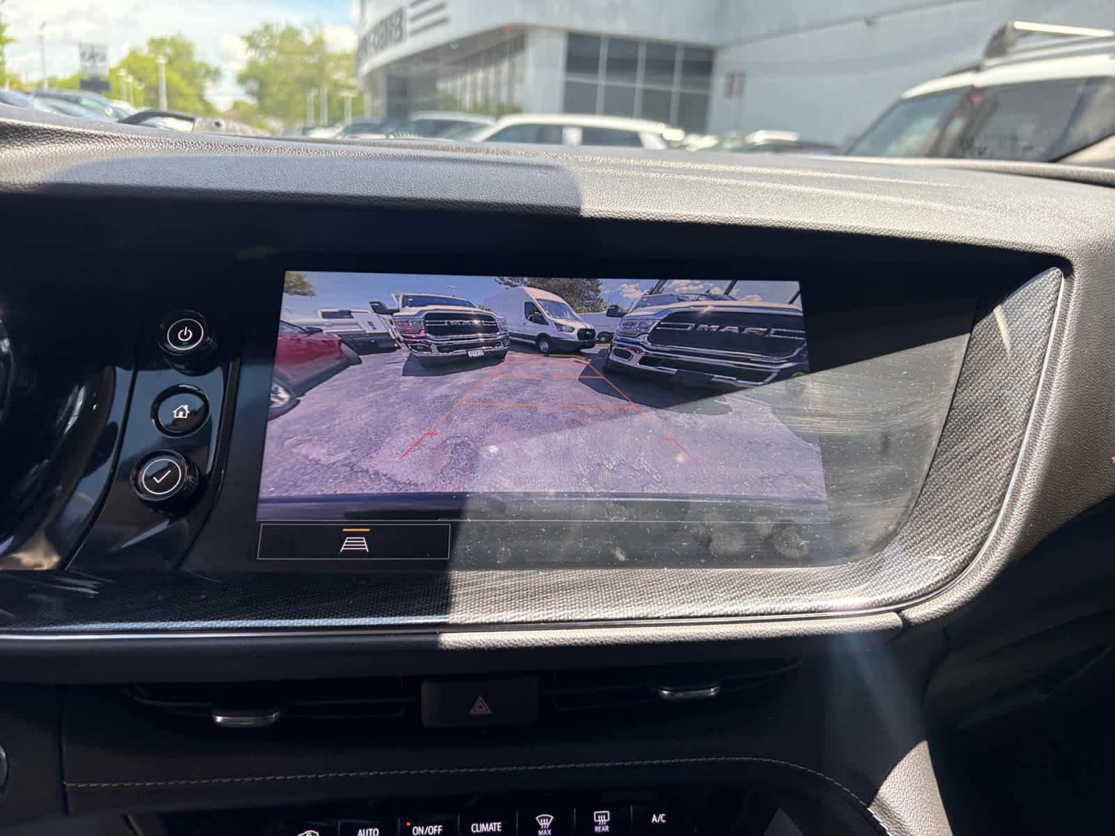Used 2021 Buick Envision Essence AWD/4WD image 28