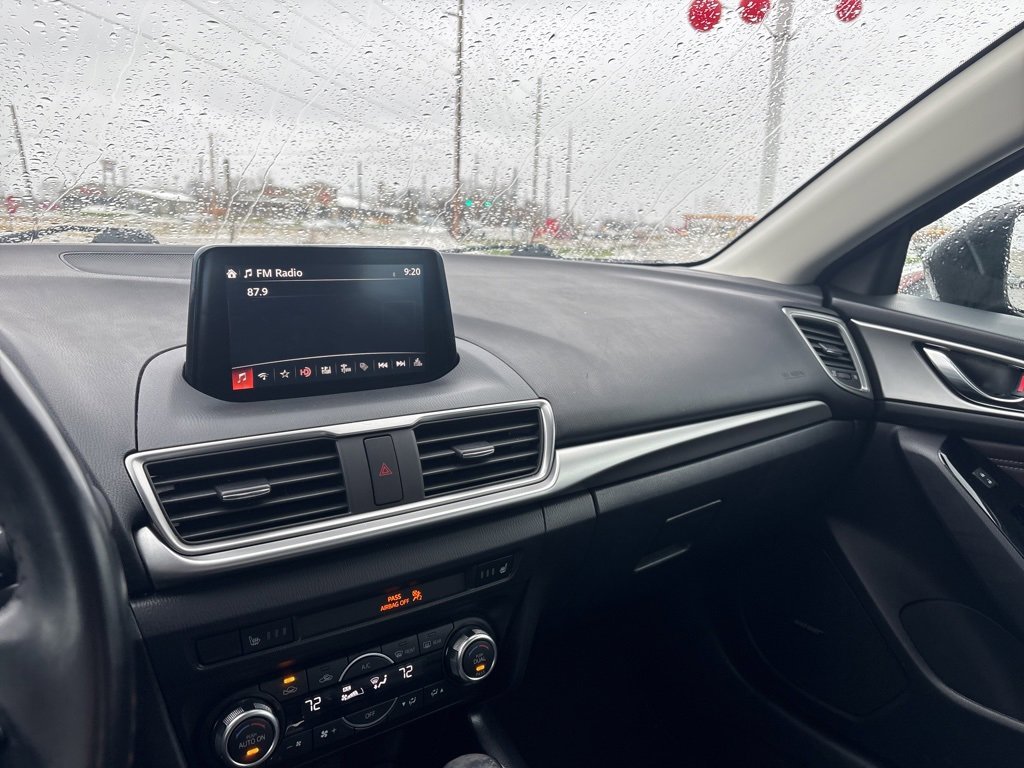 Used 2018 MAZDA MAZDA3 Touring image 24