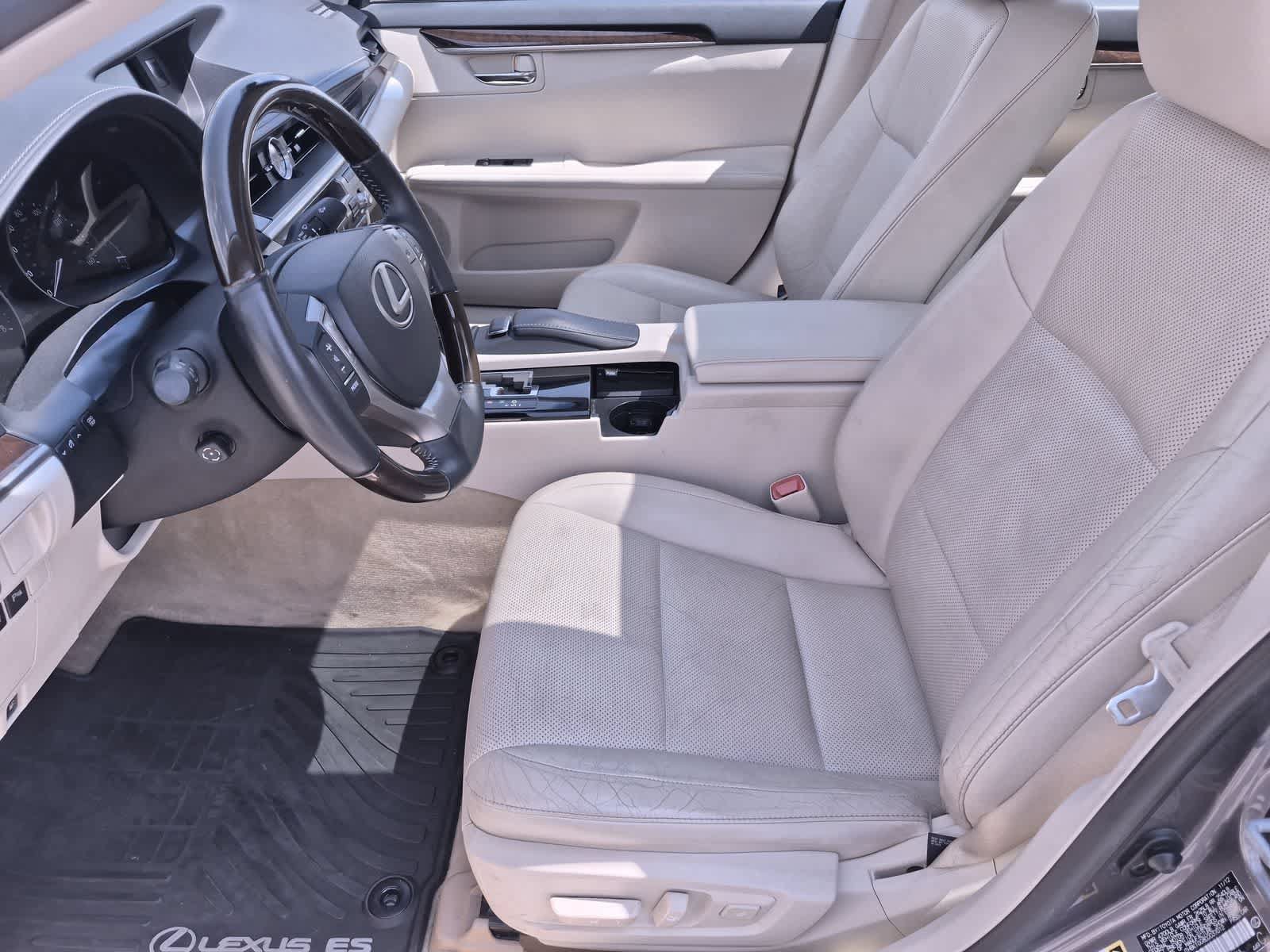 Used 2013 Lexus ES 350 w/ Luxury Pkg FWD image 16