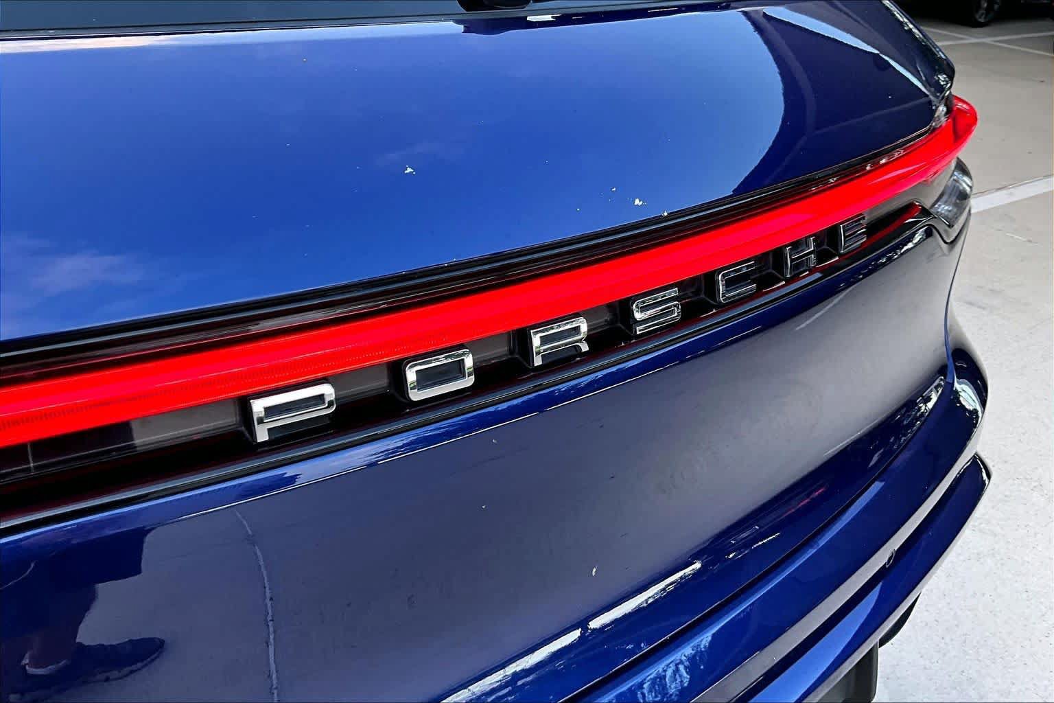 Used 2022 Porsche Macan AWD/4WD image 32