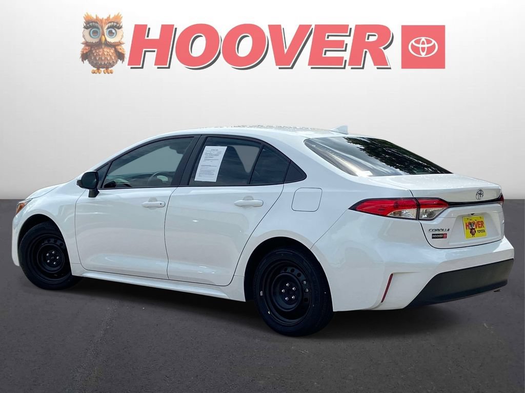 Used 2025 Toyota Corolla LE FWD image 5