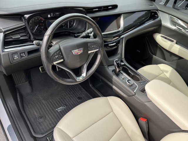 Used 2023 Cadillac XT6 Sport image 9