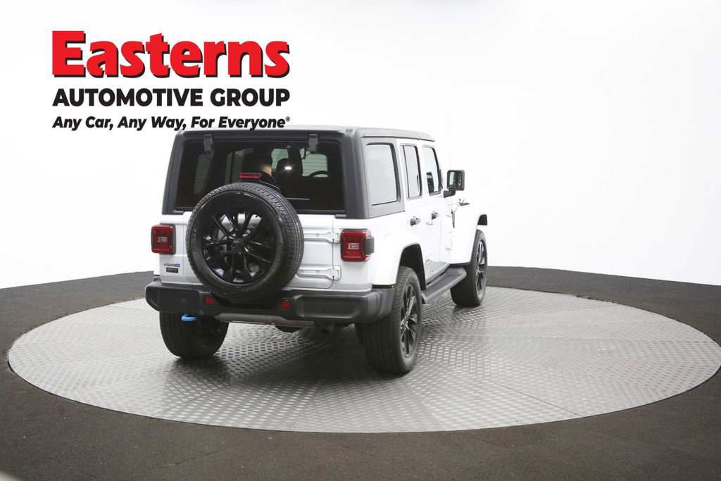 Used 2023 Jeep Wrangler Unlimited Sahara AWD/4WD image 43