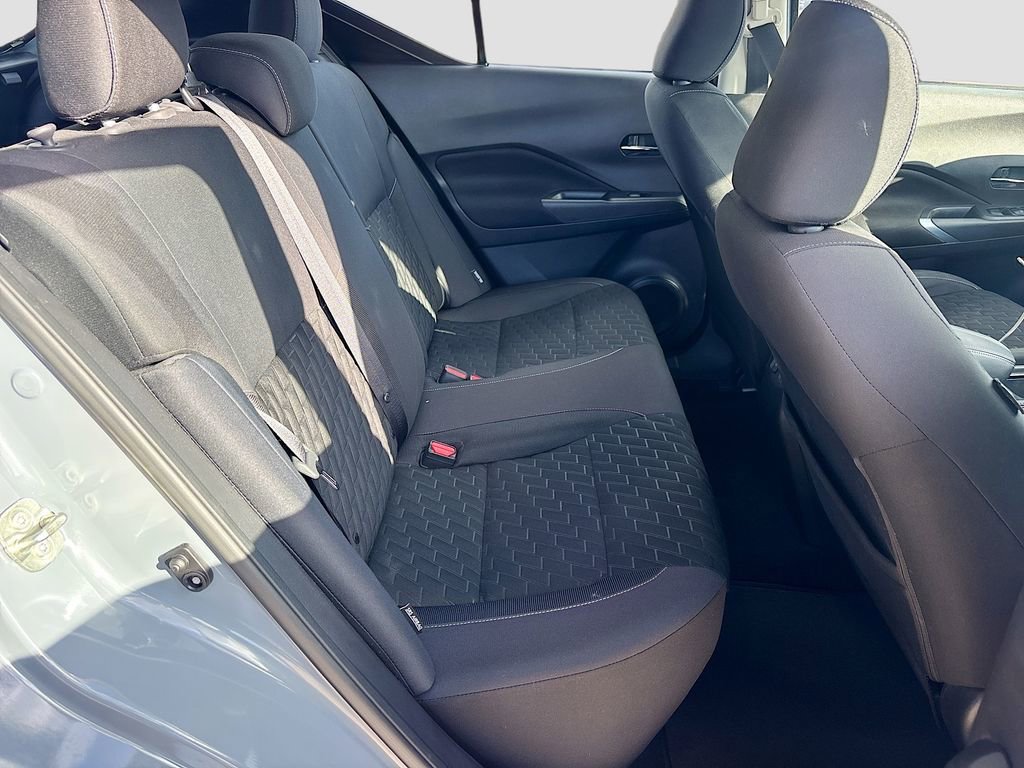 Used 2021 Nissan Kicks SV image 25