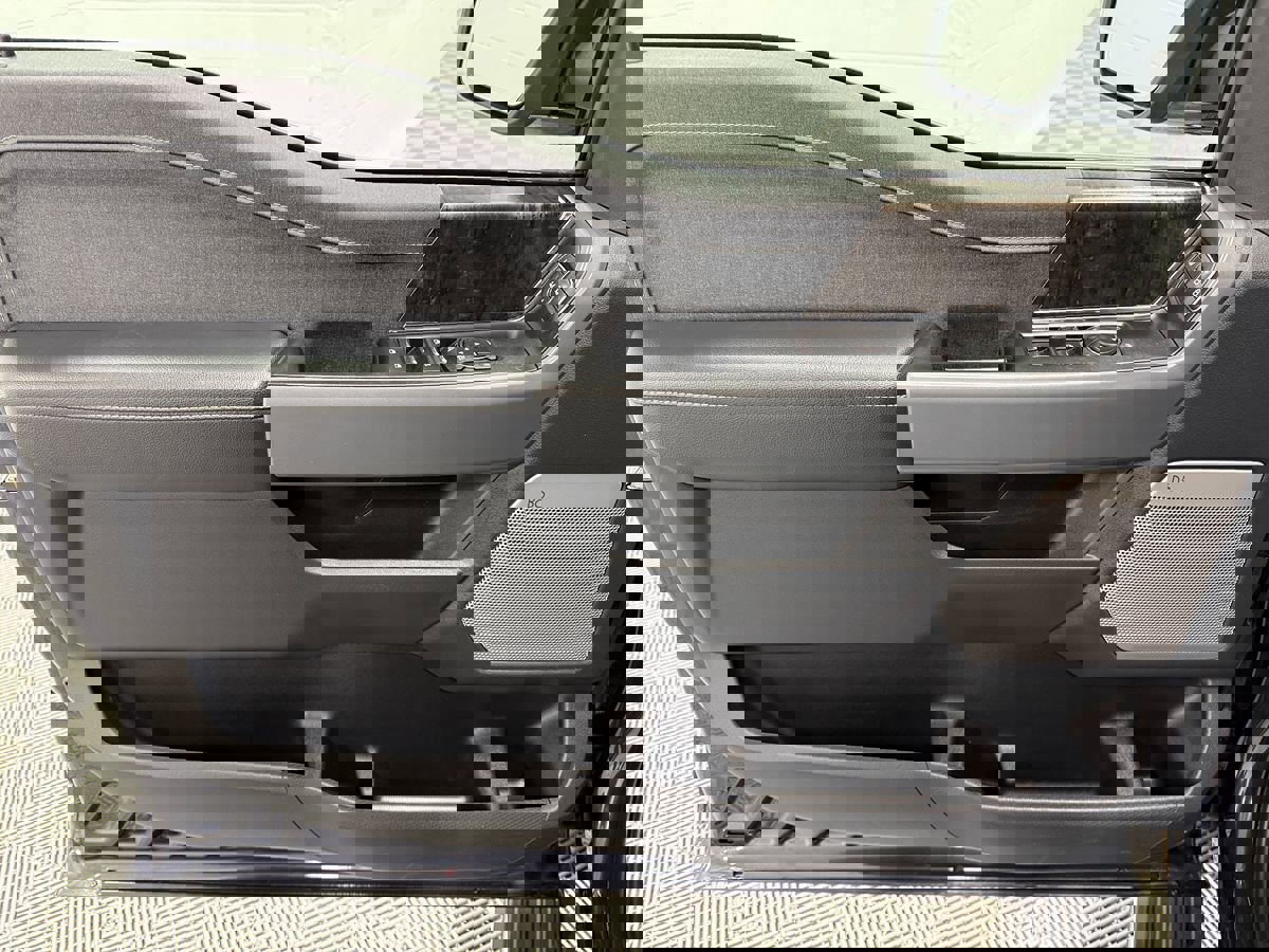 Used 2022 Ford F150 Lariat w/ Equipment Group 502A High image 11