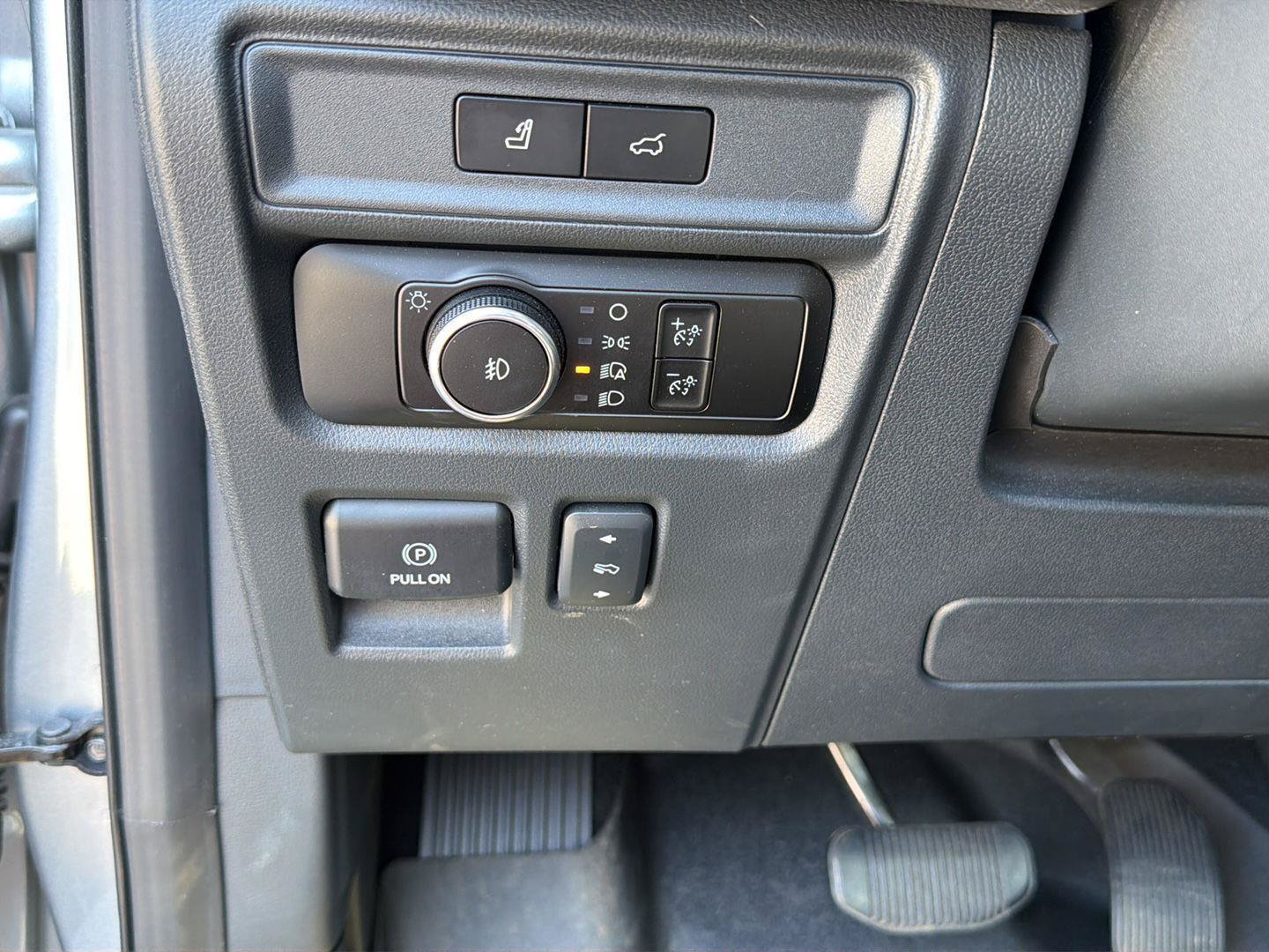 Used 2024 Ford Expedition Limited RWD image 21