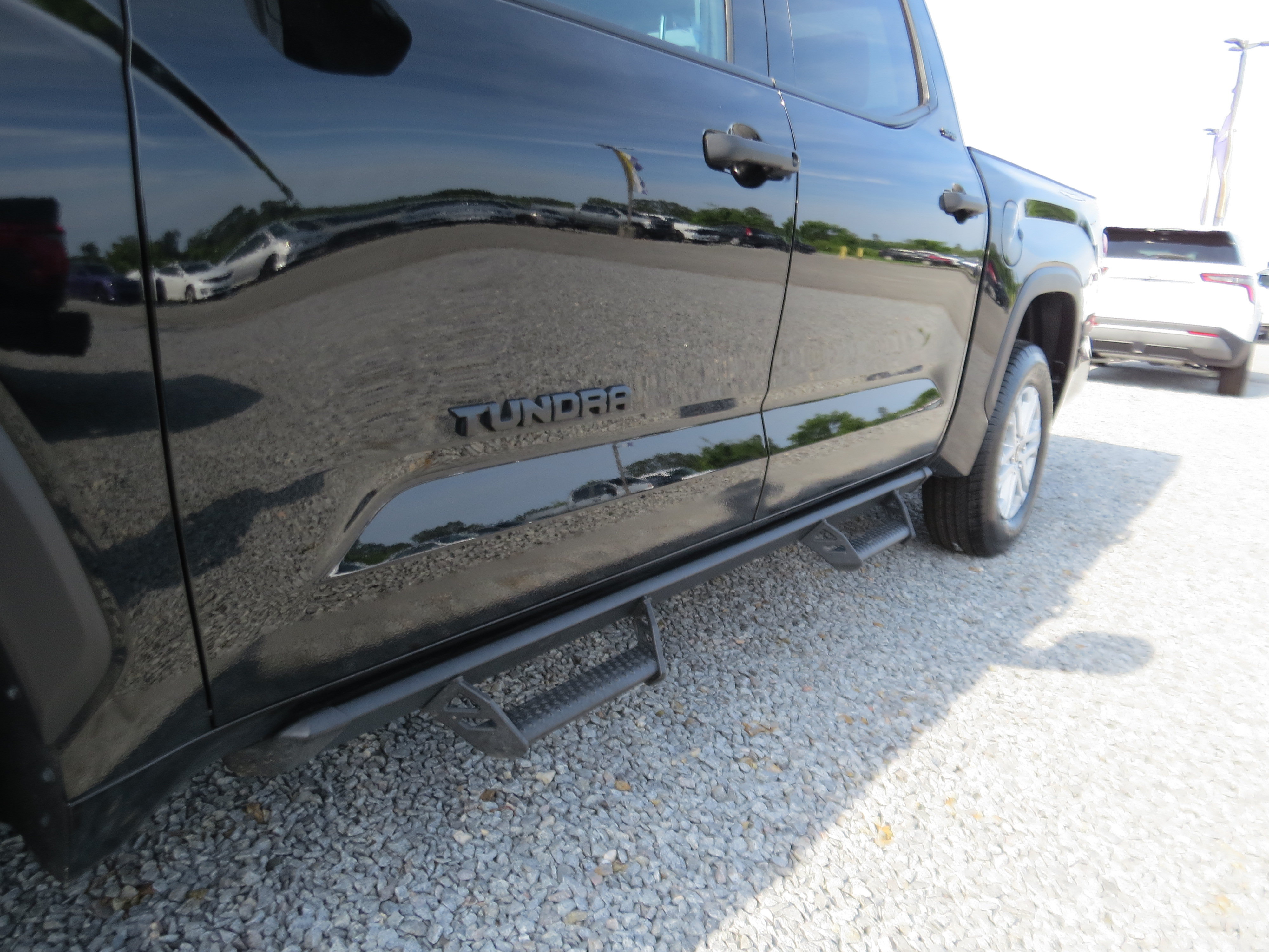 Used 2024 Toyota Tundra SR5 w/ SR5 Convenience Package AWD/4WD image 10
