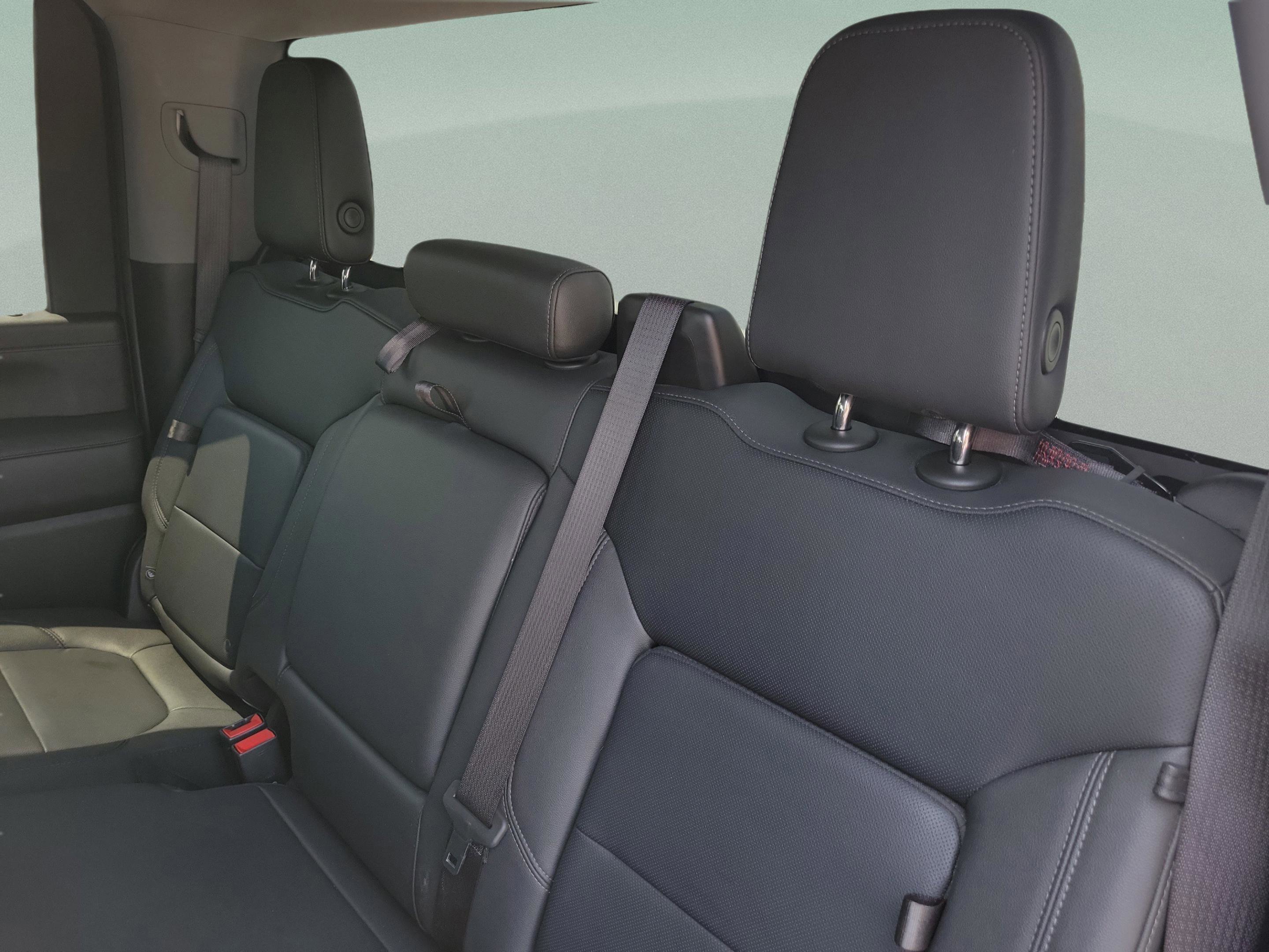 Used 2023 Chevrolet Silverado 2500 LTZ image 8