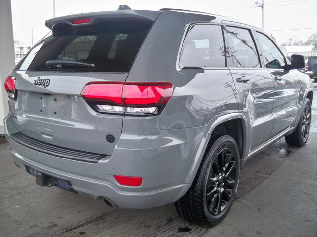 Used 2019 Jeep Grand Cherokee Altitude image 3
