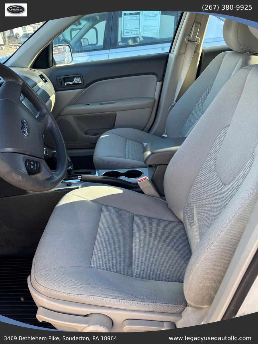 Used 2011 Ford Fusion S FWD image 22