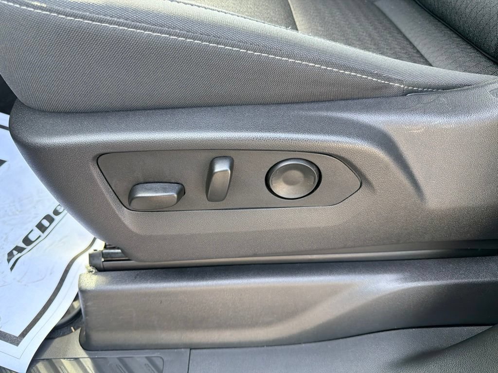 Used 2025 Chevrolet Silverado 1500 Custom AWD/4WD image 20