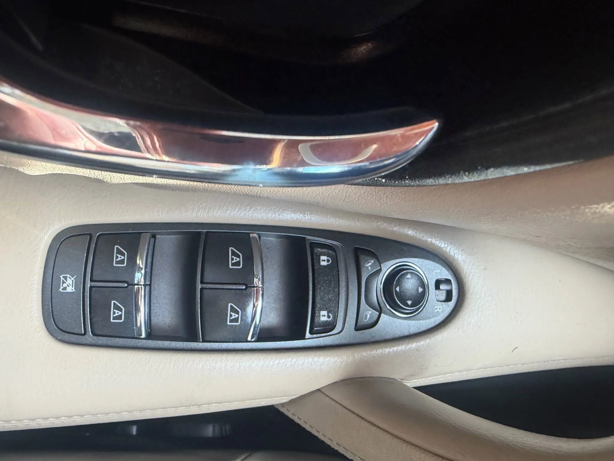 Used 2018 Nissan Armada SL w/ Premium Package image 27