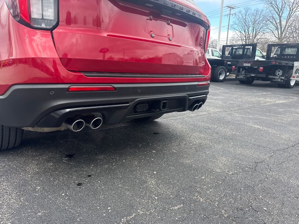 Used 2025 Ford Explorer ST image 11