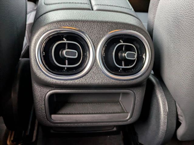 Used 2025 Mercedes-Benz GLC 300 4MATIC image 16