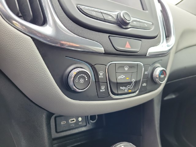 Used 2020 Chevrolet Equinox LS FWD image 32