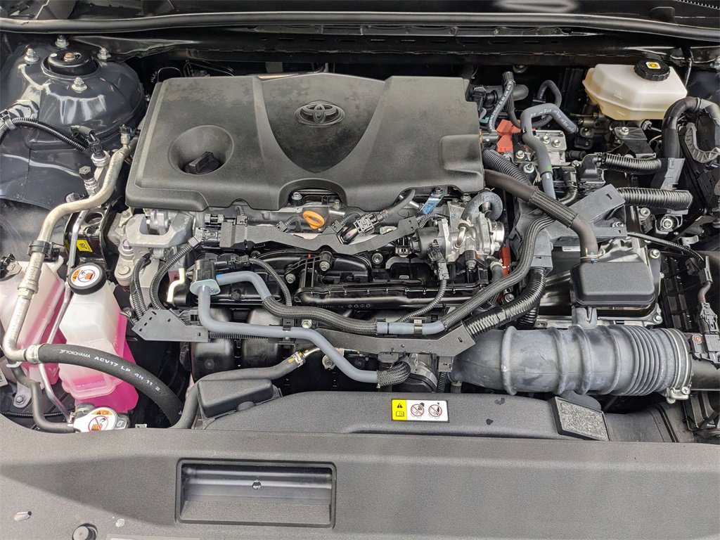 Used 2025 Toyota Camry LE image 32