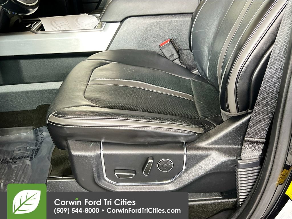 Used 2017 Ford F250 Platinum w/ Platinum Ultimate Package AWD/4WD image 22