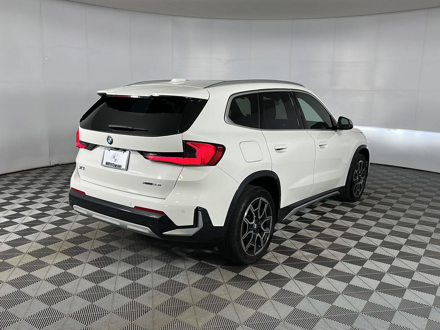 Used 2024 BMW X1 xDrive28i w/ Convenience Package AWD/4WD image 30