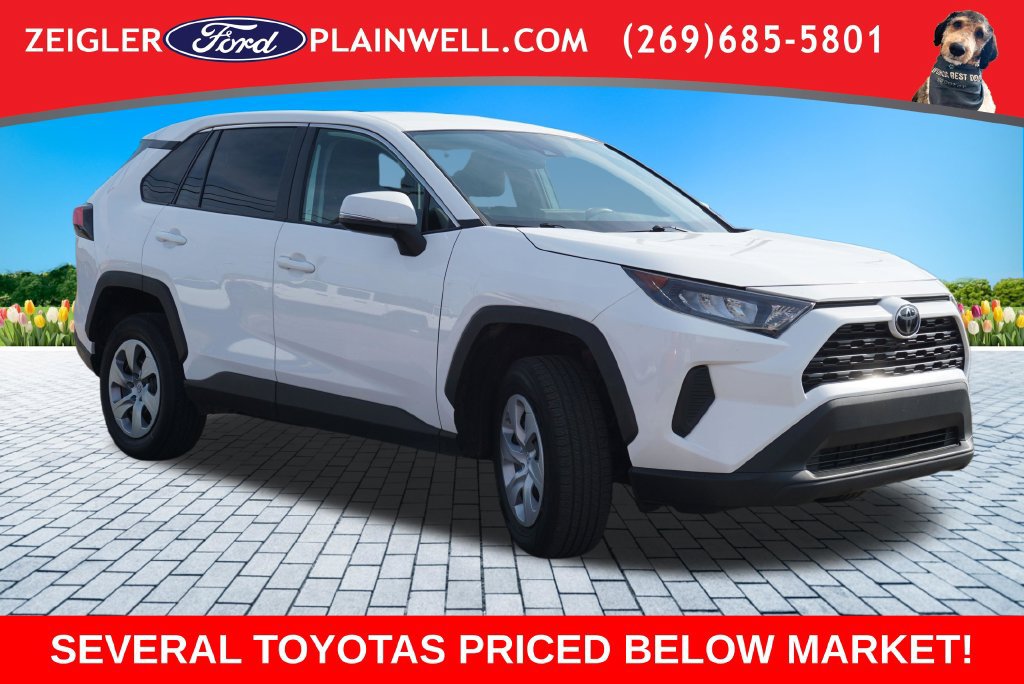 Used 2022 Toyota RAV4 LE w/ Carpet Mat Package (TMS) FWD image 7