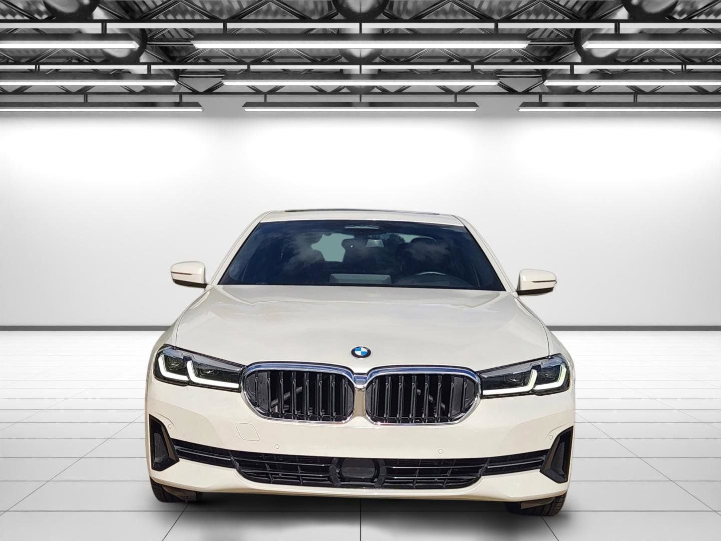 Used 2022 BMW 530i w/ Premium Package RWD image 4