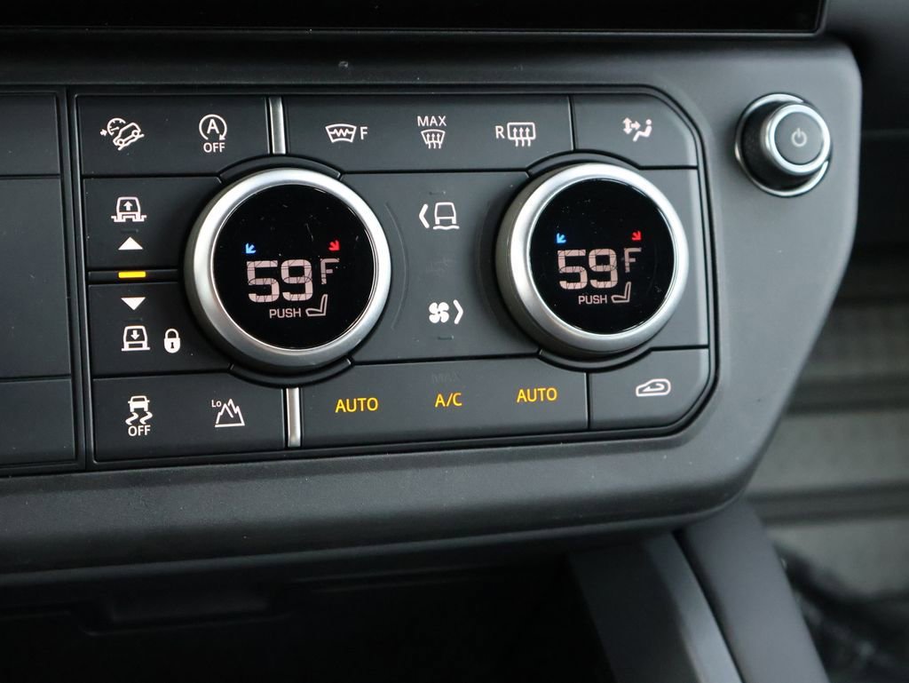 New 2026 Land Rover Defender 110 X-Dynamic SE image 25