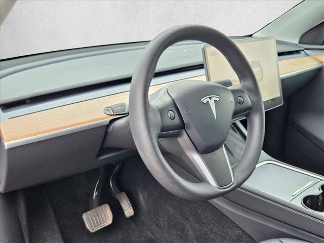 Used 2025 Tesla Model Y Long Range AWD/4WD image 10