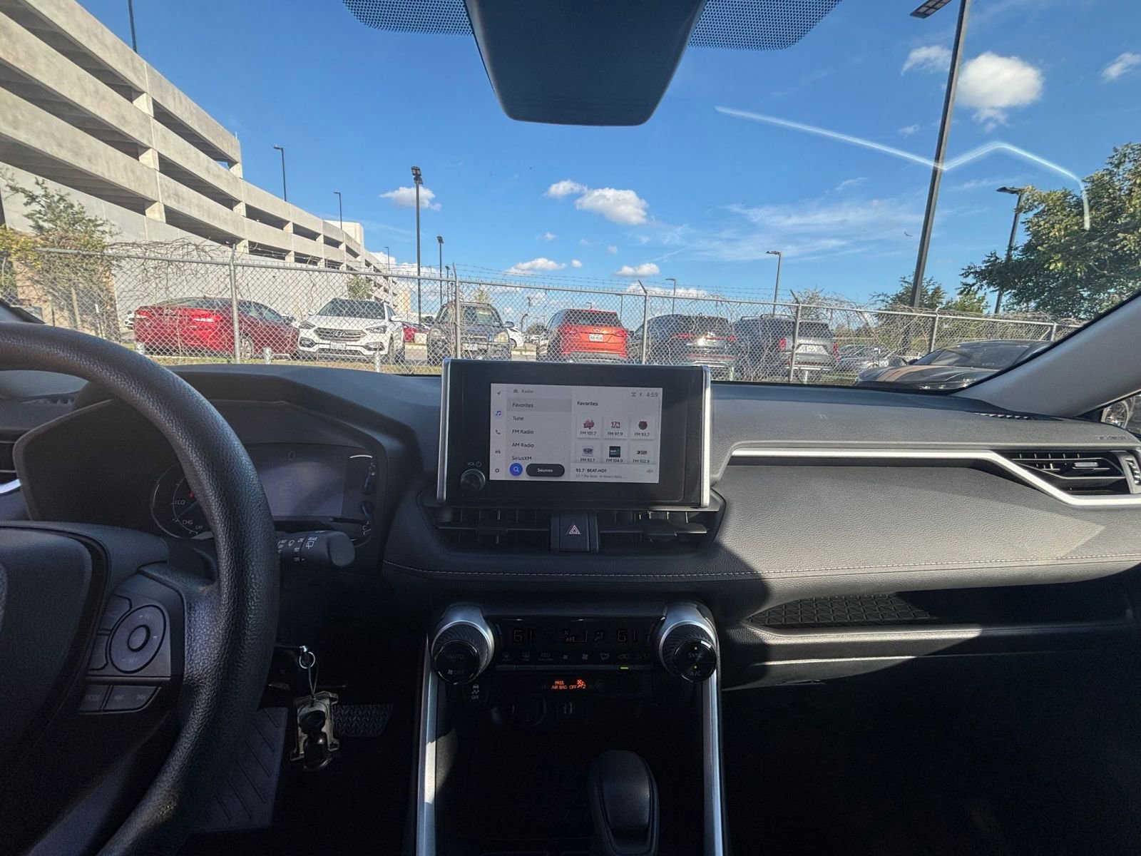 Used 2025 Toyota RAV4 LE image 31