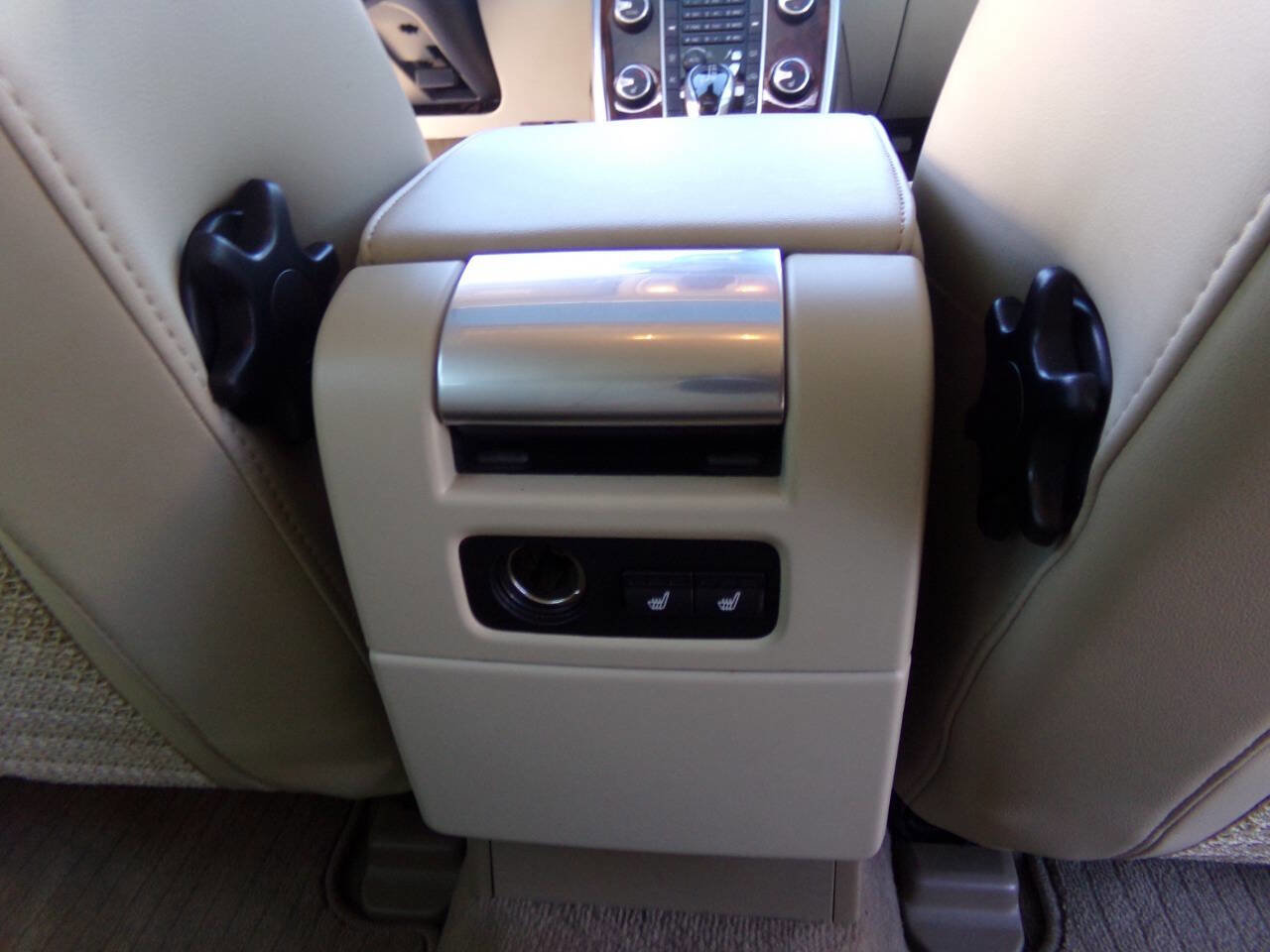 Used 2014 Volvo XC70 3.2 w/ Climate Package image 28