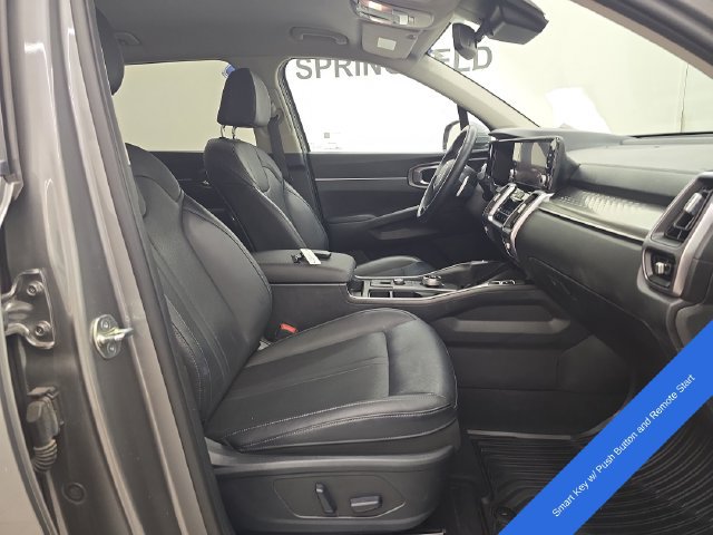 Used 2023 Kia Sorento EX FWD image 9