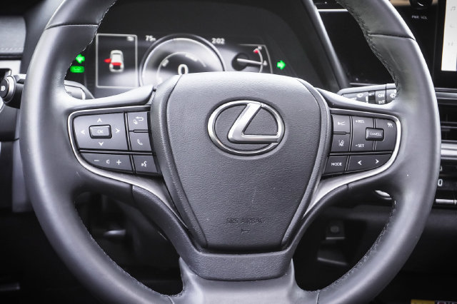 Used 2024 Lexus UX 250h FWD image 11
