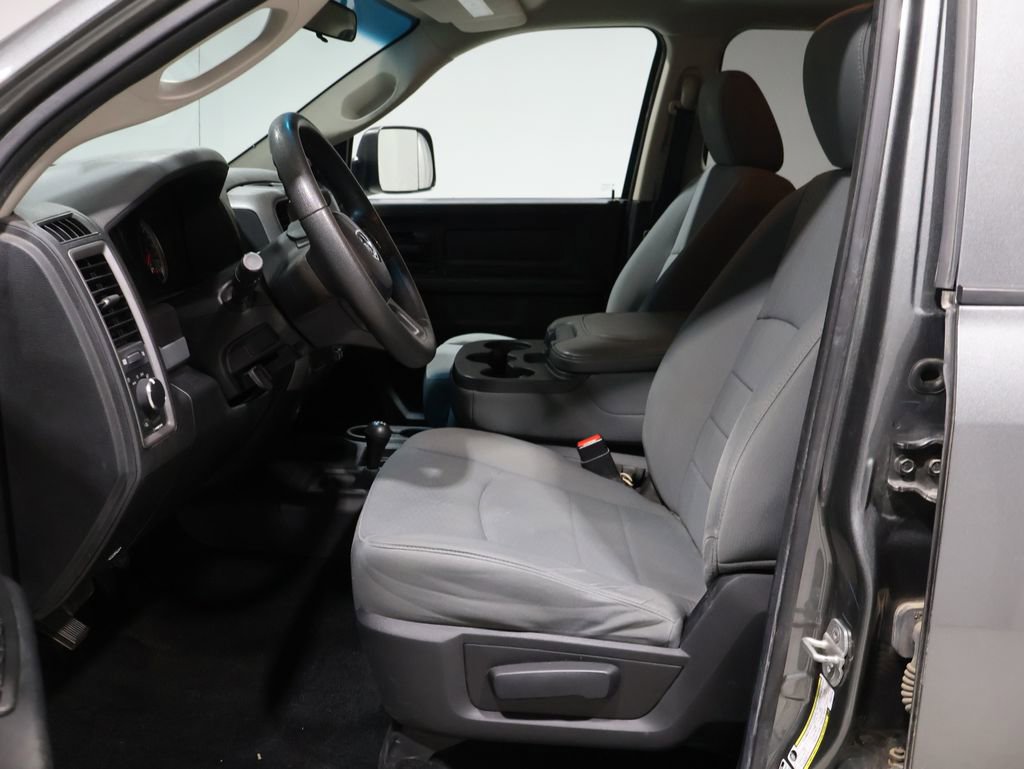 Used 2013 RAM 2500 Tradesman w/ Chrome Appearance Group image 11