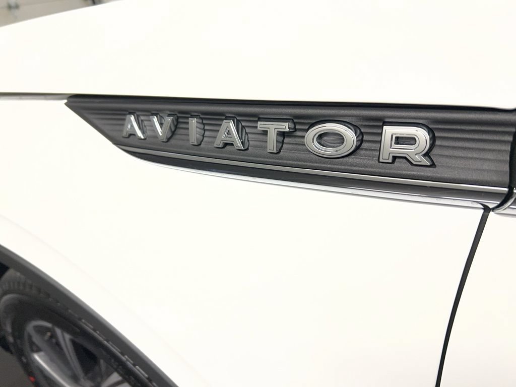 New 2026 Lincoln Aviator AWD image 41