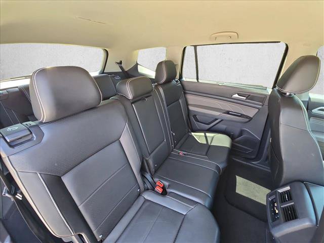 Used 2023 Volkswagen Atlas SE w/ Black Wheel Package FWD image 20