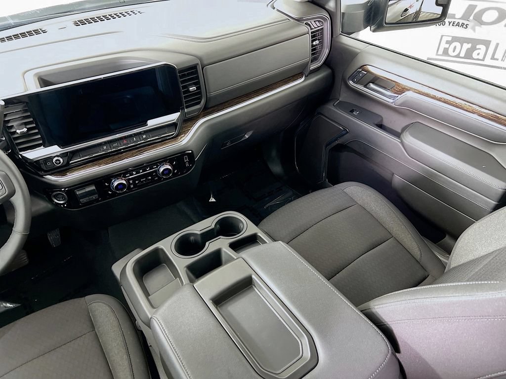 Used 2024 GMC Sierra 2500 SLE w/ SLE Value Package; AWD/4WD image 28