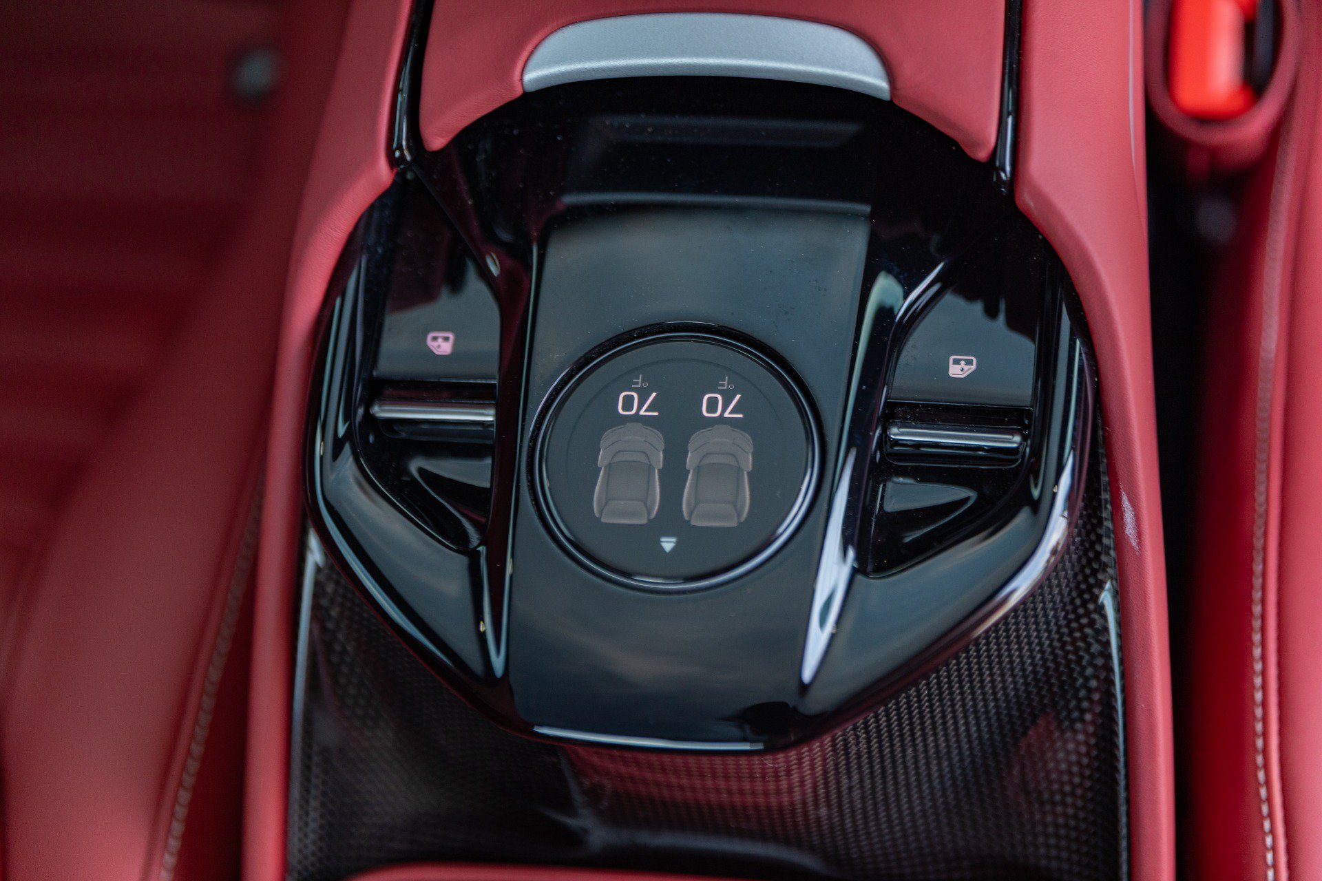 Used 2026 Ferrari Purosangue AWD/4WD image 40