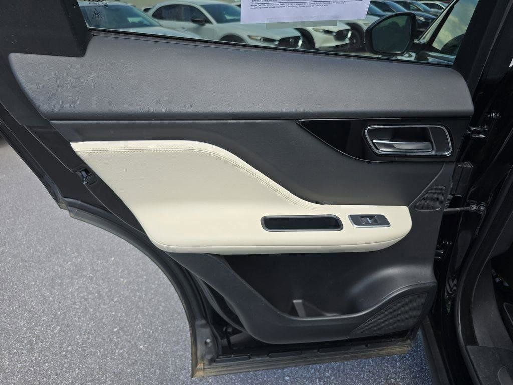 Used 2020 Jaguar F-PACE Prestige image 13